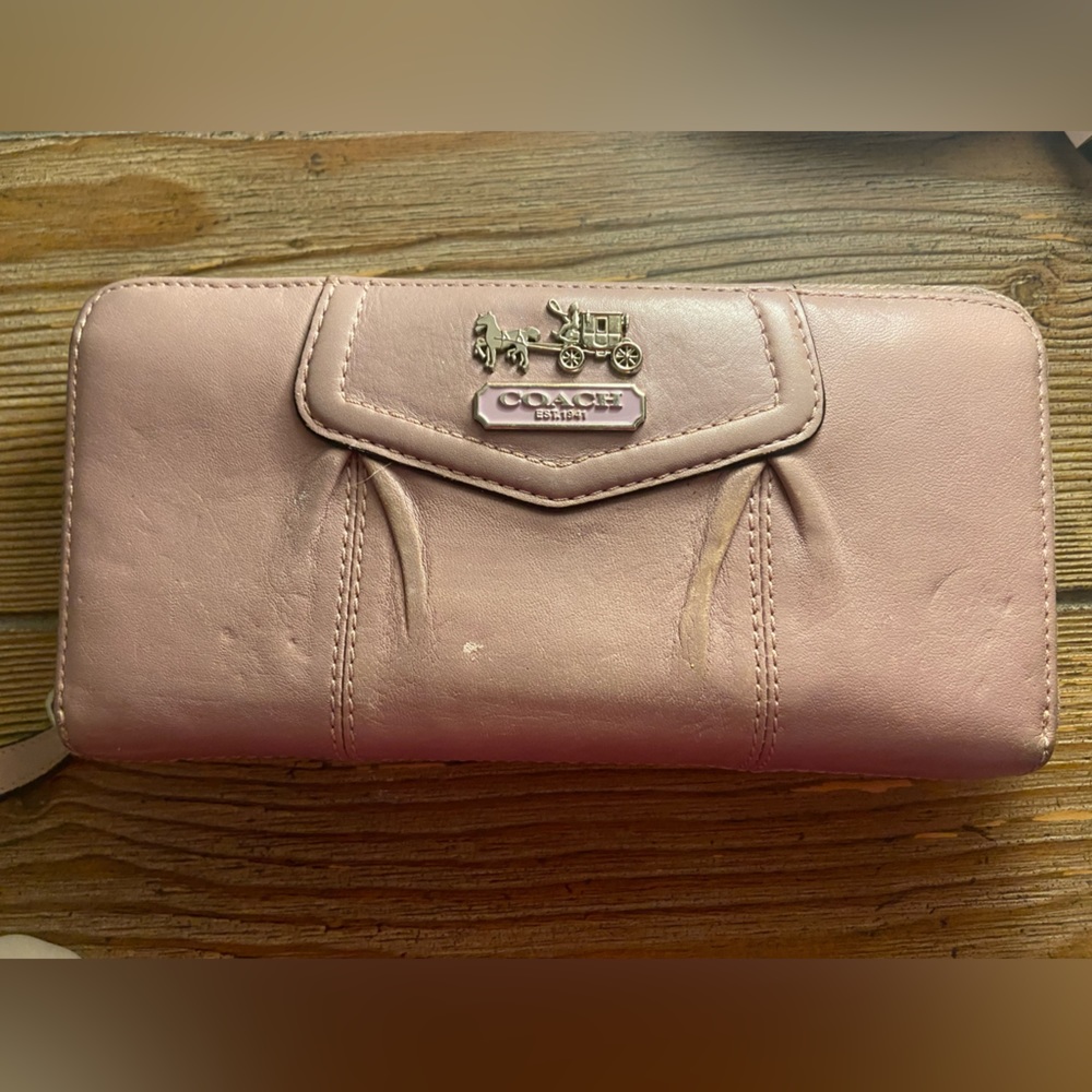 Coach accordian wallet in lavender